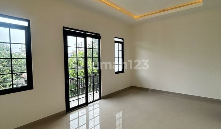 Rumah Baru Cantik Siap Huni Area Turangga