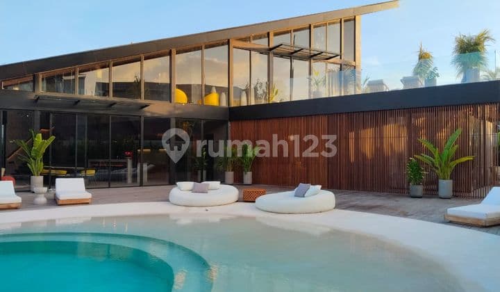 Brand New Luxury Villa in Batu Bolong, Canggu