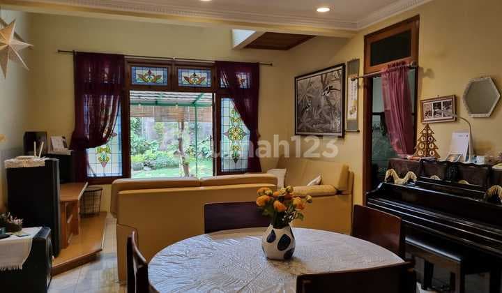 Rumah Giri loka Dijual lingkungan asri dan elit