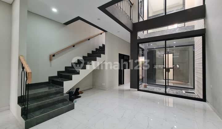 Two-Story House in BSD Villa Melati Mas, Ready to Occupy