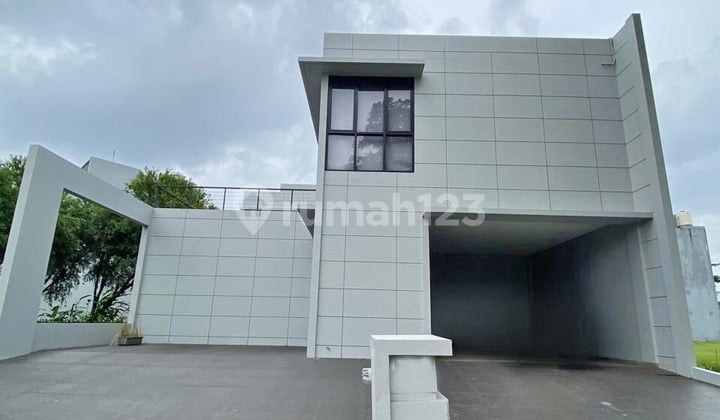 Rumah Mewah Luas View Danau di The Spring Gading Serpong