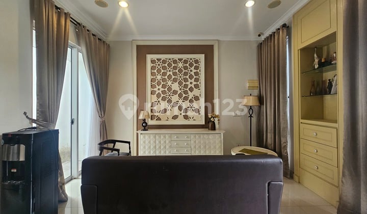 DiSewa Cepat Rumah 2lt Bagus Rapi Siap Huni Furnished di Eminent