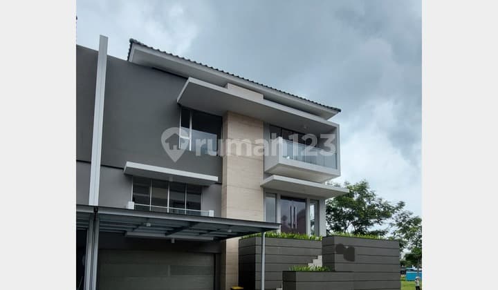 Di Jual Rumah Mewah Hook di Pik1