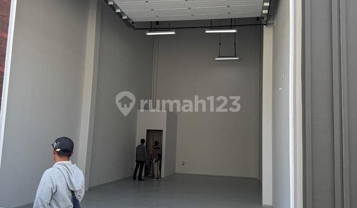 Disewakan Gudang Pik2 6X20 Siap Pakai