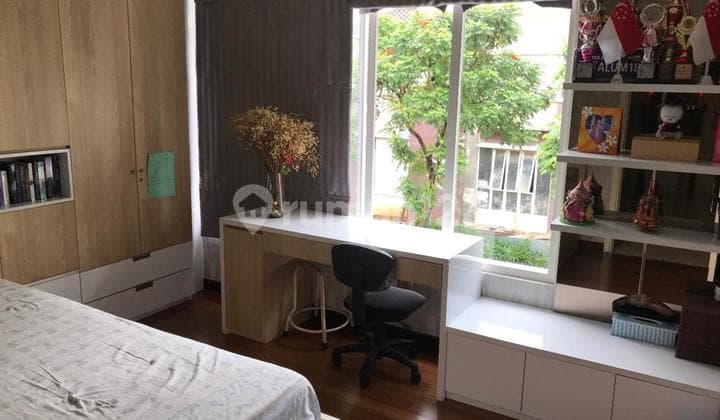 Sewa Rumah Mewah Crown Golf Full Furnish Siap Huni