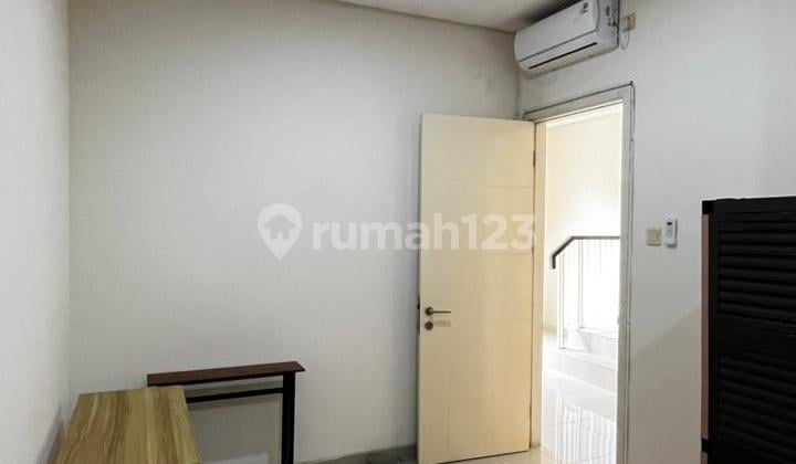 Disewakanr Rumah di Pik 1