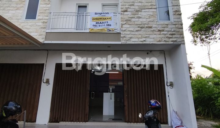 Ruko 2 Lantai di Pinggir Jalan Ramai Posisi Hook