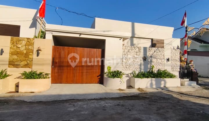 Villa White Stone Mewah dan Cantik di Munggu