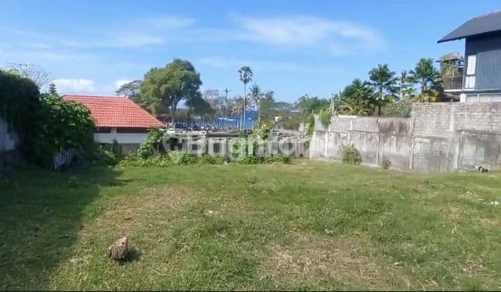 TANAH 8 ARE DI PINGGIR JALAN HANYA 3 MENIT KE PANTAI SABA