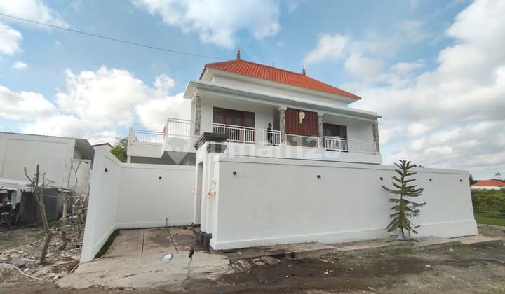 Modern New 3 BR Villa Near Beach in Tumbak Bayuh Canggu