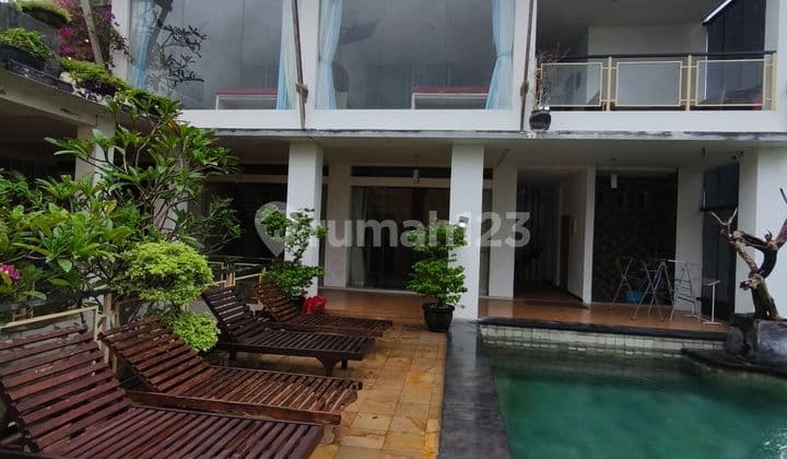 Luxury Multi-Level Villa with Ocean View and GWK