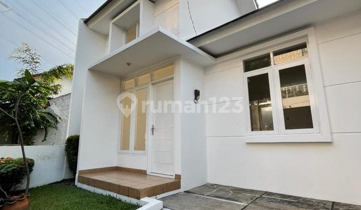 Dijual Cepat Rumah Di Dalam Perumahan Kemang Pratama, Bekasi