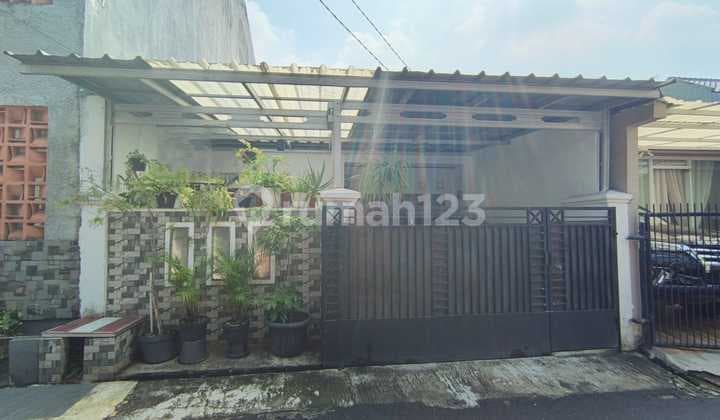 Dijual rumah di Puri Gading Cluster Alam Raya 1, Jatimelati, Bekasi