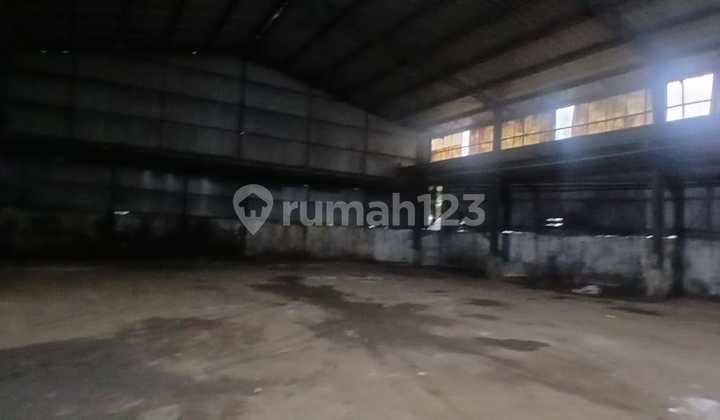 Disewakan Gudang Di Jalan Raya Narogong. Kota Bekasi