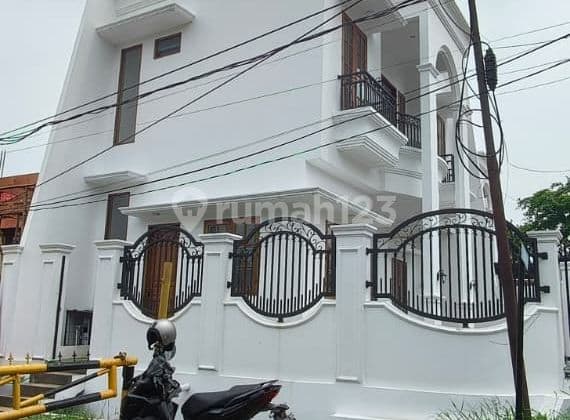 Dijual Cepat Rumah Cantikhook di Duren Sawit Jakarta Timur