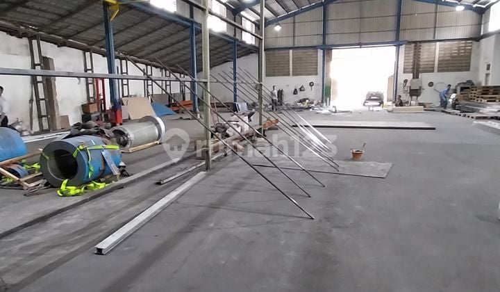 Dijual Gudang Siap Pakai dan Area Bebas Banjir di Mustikajaya. Kota Bekasi