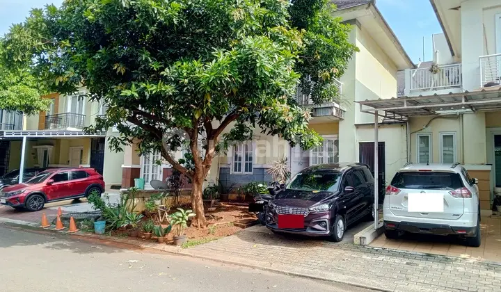 Rumah Dalam Cluster Dekat Pintu Tol Rumah Sakit Pusat Perbelanjaan Di Kota Wisata Cibubur