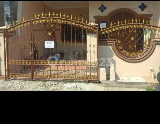 For Rent Spacious 120 M2 House in Taman Harapan Baru, Bekasi