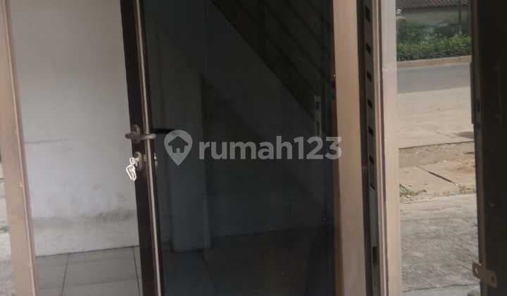 2-Story Shop House, 4.5 Meters Wide, on the Edge of Bekasi Main Road, Cakung
