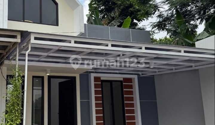 Rumah 1,5 Lantai Semi Furnished Dekat Tol di Cimuning, Bekasi