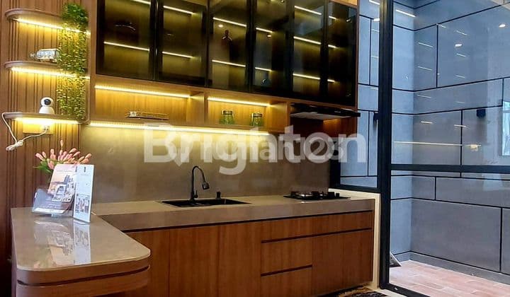 New house free interior in Dukuh Kupang near Mayjen Sungkono, West Surabaya, SHM (Certificate of Ownership)