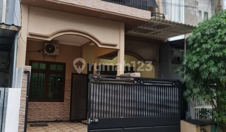 Rumah Babatan Pratama Wiyung Surabaya Barat 2 Lantai Siap Huni
