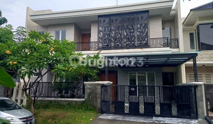 Rumah baru Graha Famili surabaya barat dekat club house golf