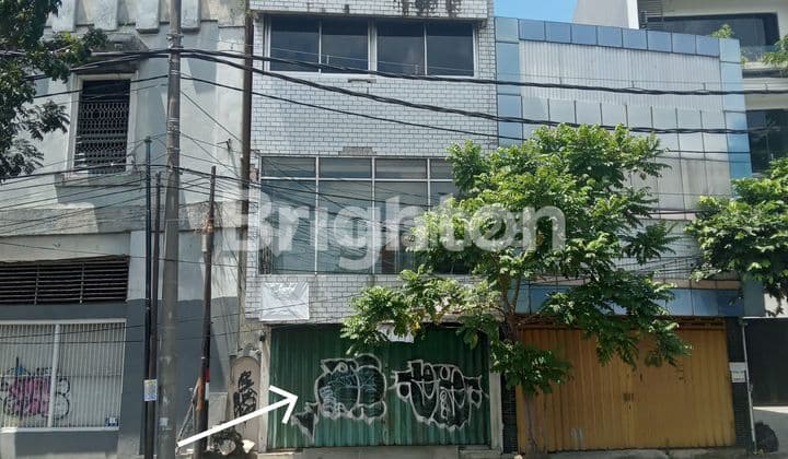 Ruko 3 lantai jalan pahlawan surabaya pusat