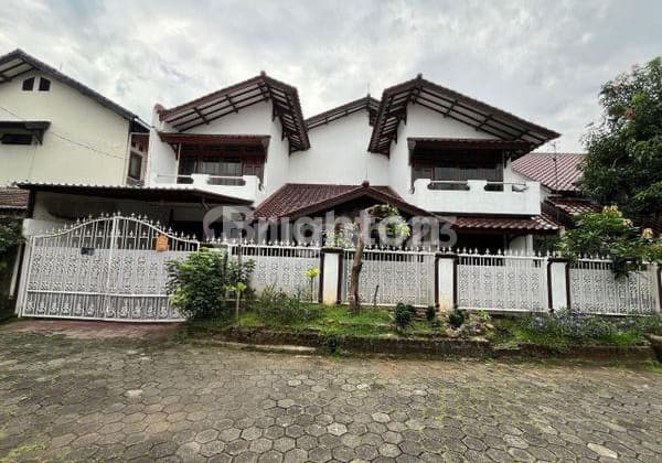 Rumah Mewah , Siap Huni di Kav Ptb Duren Sawit. Jakarta Timur