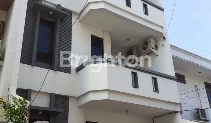 3-STORY INACTIVE BOARDING HOUSE IN TAMAN APEL - TANJUNG DUREN. WEST JAKARTA