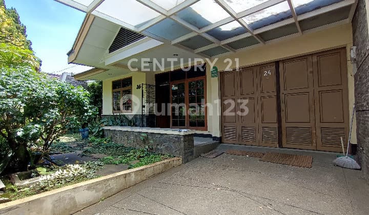 DI JUAL RUMAH CANTIK 1 LT, SIAP HUNI DI KOMPLEKS PERUMAHAN AMAN,