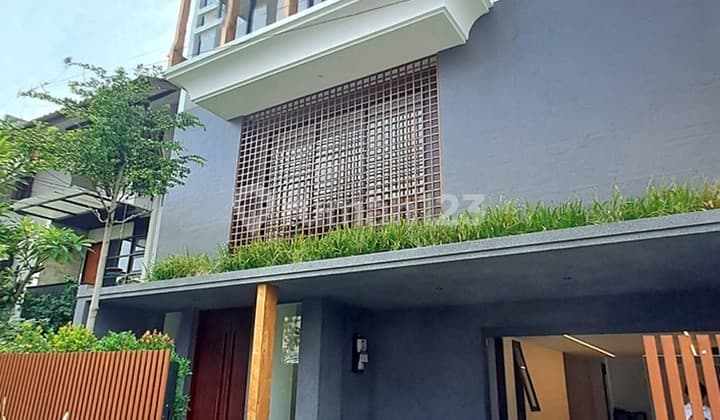 Brand New House With Tropical Modern Architecture, Pondok Indah