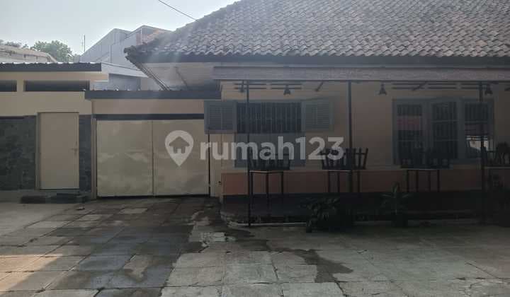 Dijual Rumah Sayap Dago, Lokasi Strategis