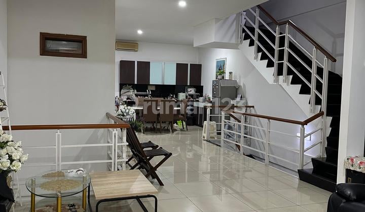 Jual Cepat Rumah di Komplek Istana Pasteur Regency (Townhouse 3 Lantai)