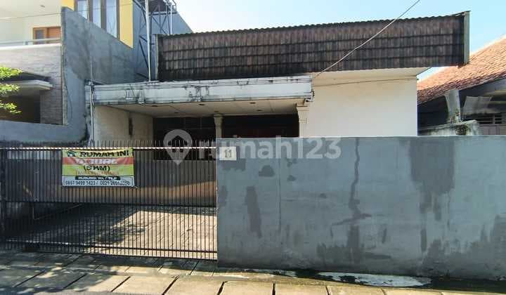 Rumah Lama Luas 255M,Jalan Kencana Pasar Manggis, Cash Only