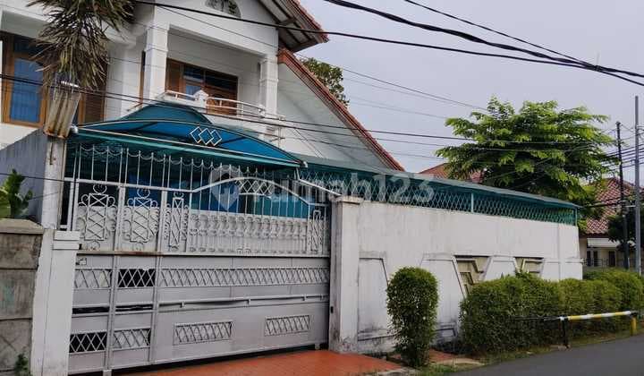 Rumah Modern 2lt Luas 202m,perum Puri Bintaro, Lokasi Strategis,cash Only