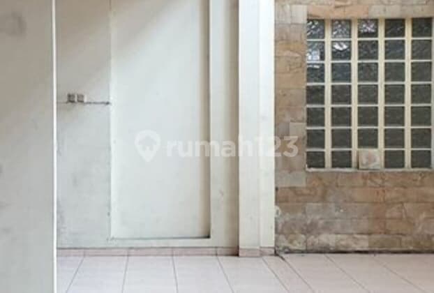 Di Sewakan Rumah Besar Dan Bagus Di Cicendo