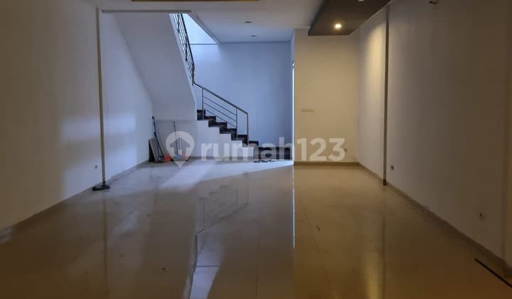 Di Sewakan Ruko Pajajaran