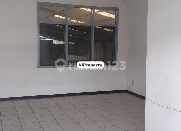 Warehouse For Rent, Spacious, On Moh Toha Street