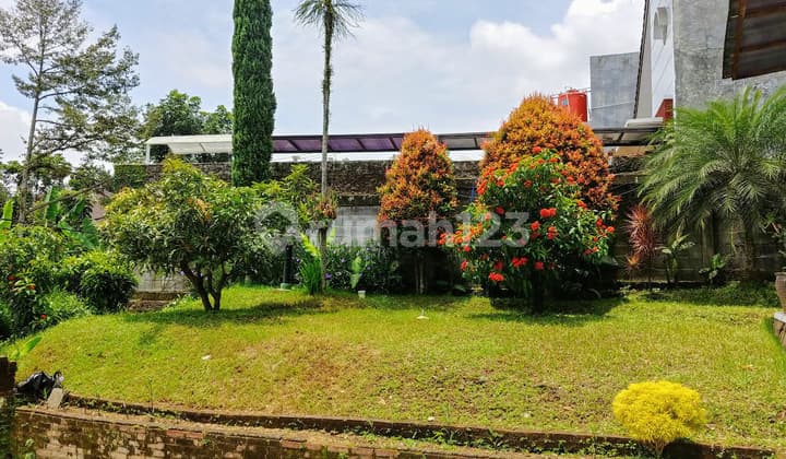 Di Jual Rumah Asri Sayap Dago Cigadung