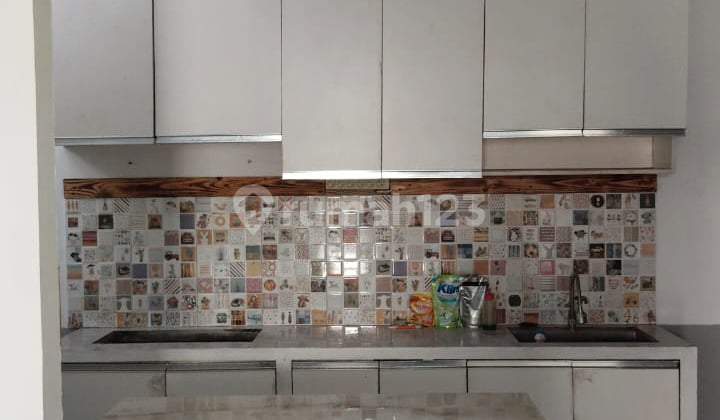 For Sale Clean House In Cisaranteun Kulon