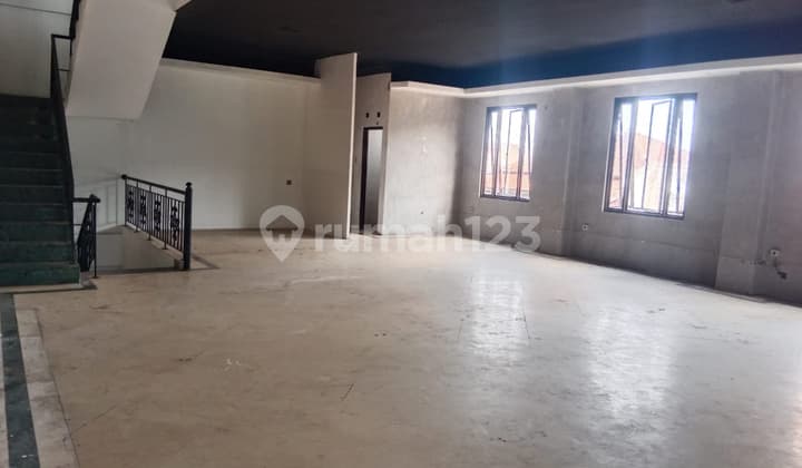 Di Sewakan Ruko Besar Di Jln M.ramdhan