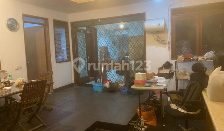 Jual Rumah Strategis Mekar Wangi