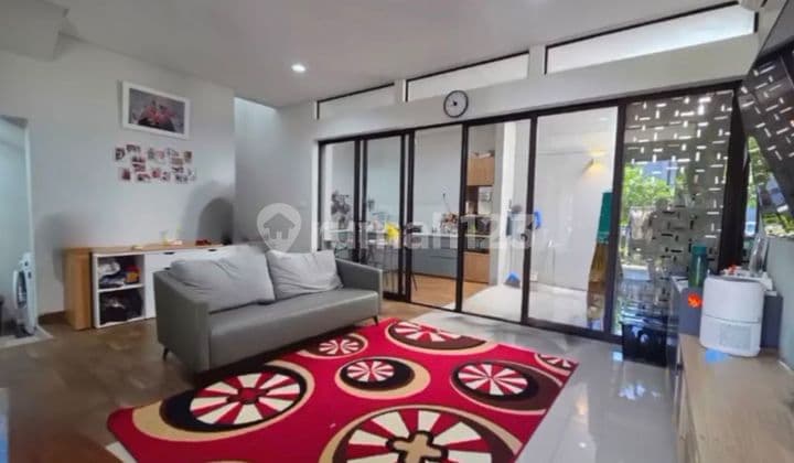 For Sale, Lucky House in Flora Summarecon Premium