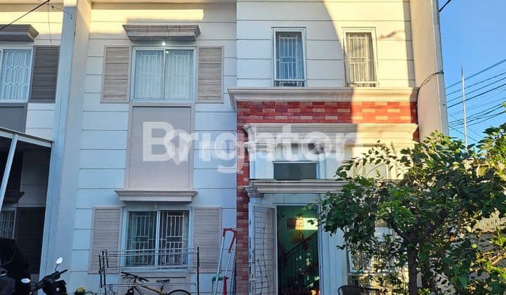 2-STORY RESIDENCE IN A STRATEGICALLY LOCATED CLUSTER