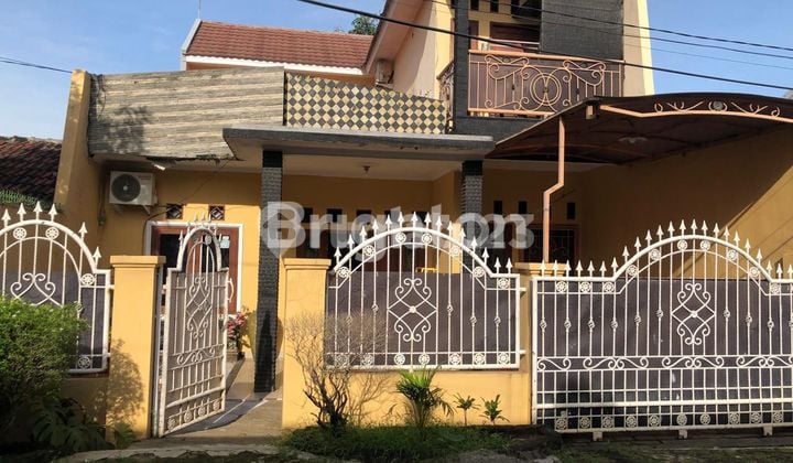 HUNIAN CANTIIK 2 LANTAI, DI KOMPLEK PERUMAHAN, AMAN LOKASI STRATEGIS