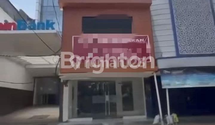 RUKO 3 LANTAI LOKASI. SANGAT STRATEGIS DI KAWASAN NIAGA, COCOK UNTUK USAHA, KANTOR, COFFEE SHOP DI SELATAN JAKARTA