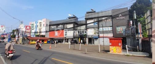 TANAH + BANGUNAN GEDUNG CSR LOKASI SANGAT STRATEGIS DI TEPI JALAN RAYA COCOK UNTUK TEMPAT FITNESS, RUMAH MAKAN, CAFE, KANTOR