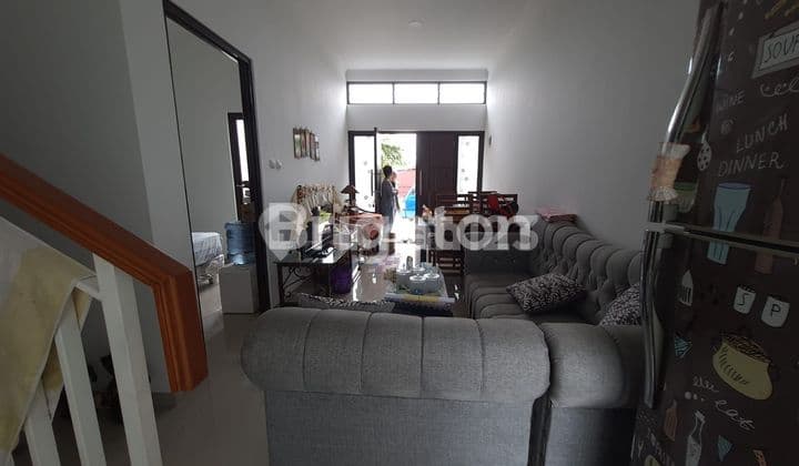 HUNIAN MINIMALIS 2 LANTAI, RUMAH BARU, AMAN NYAMAN , ROW JALAN 2 MOBIL, ADA KELEBIHAN TANAH LUAS