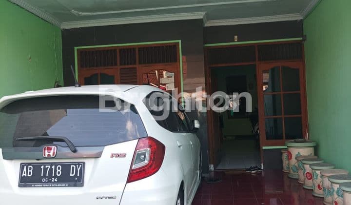 RUMAH DI JL. TINOSIDIN, KADIPIRO SELANGKAH KE WIROBRAJAN